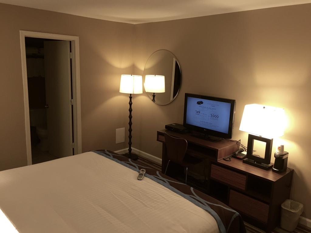 Hotel Super 8 By Wyndham Asbury Park Pokoj fotografie